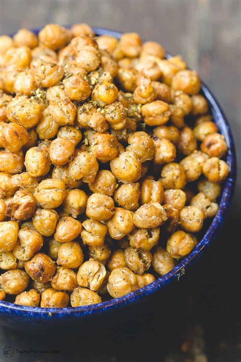 How To Make Crispy Roasted Chickpeas Easy Healthy Meal Ideas