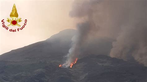 Stromboli Blast Italian Volcano Erupts For Second Time In Two Months