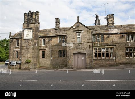 Fox house sheffield hi-res stock photography and images - Alamy