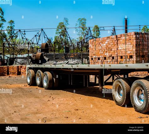 A transportation truck transporting bricks Stock Photo - Alamy