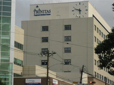 Trinitas Regional Medical Center, Building Clocl