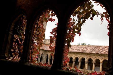 Claustro De La Colegiata De Santa Juliana Santillana Del Mar Espa A