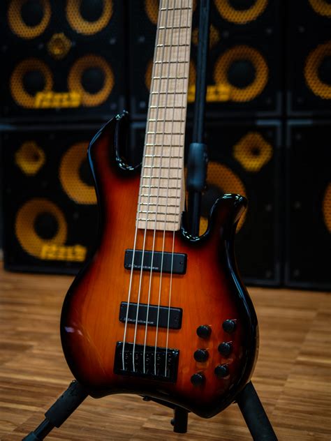 MB Gloxy Kimandu 5 3-Tone Sunburst BK MP – Markbass