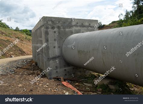 Huge Industrial Pipe Outdoor Installation Anchor Stock Photo 1577214772 ...