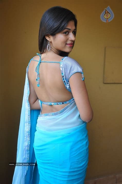 Shraddha Das Hot Photos Photo 24 Of 42