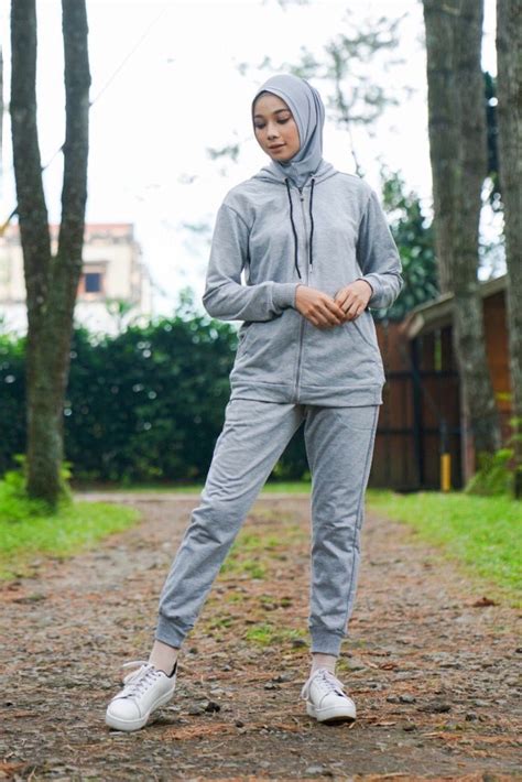 Outfit Hijab Olahraga Yang Kece Dan Sporty Abis Dzargon