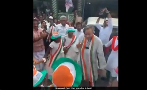 Lok Sabha Elections 2024 Shashi Tharoor Dances To Jai Ho Tunes In