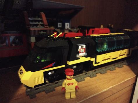 Any fans of Lego Loco? Just picked up this Super Station Master off eBay! He joins my '96 Cargo ...