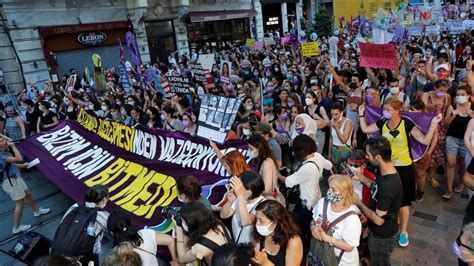 Turkish Women Protest Erdoğans Withdrawal From Istanbul Convention