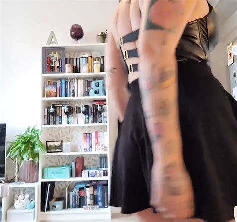 Wanna See Some Ass Amateur Amateur Porn Feat Mille Frost Xhamster