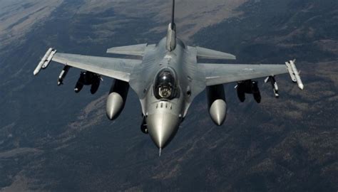 First Group Of Ukrainian Pilots Completes F 16 Training In United States