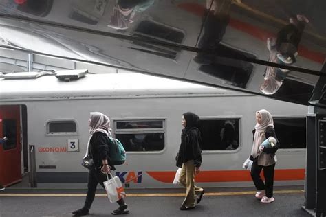 Tiket Kereta Mudik Lebaran Keberangkatan Jakarta Sudah Bisa Dibeli