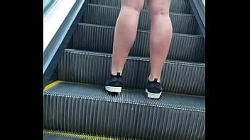 Esposa Gostosa Se Exibindo No Shopping XVIDEOS