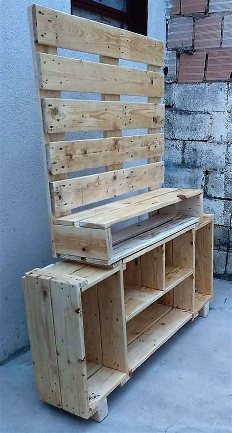 Creative Wood Pallet Ideas To Try Right Now Pallet Decor Diy Diy