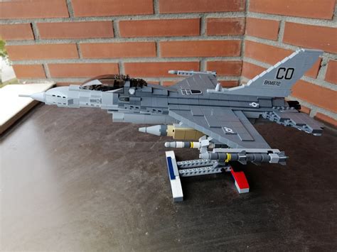 F 16 Fighting Falcon Brickmanía Lego A Photo On Flickriver