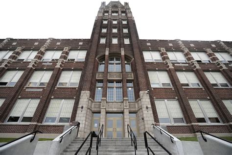 Manitowoc school district buildings in urgent need of repair: Audit