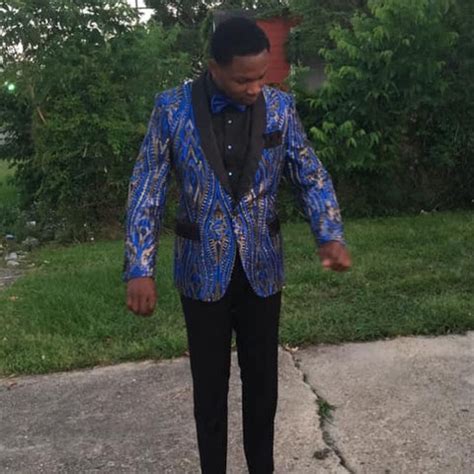 Prom – Tuxedos To Geaux 