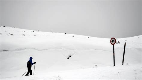 Muita Neve Caos Nas Estradas E Frio Os Efeitos Da Passagem Da