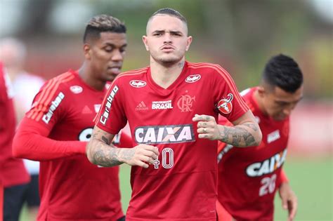 Thiago Santos Recebe Propostas E Pode Deixar O Flamengo Flaresenha