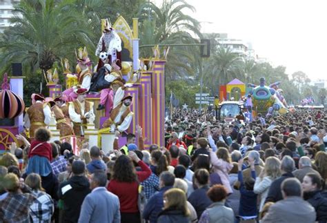 Jerez se ilumina con 24 000 kilos de caramelos en la mágica Cabalgata