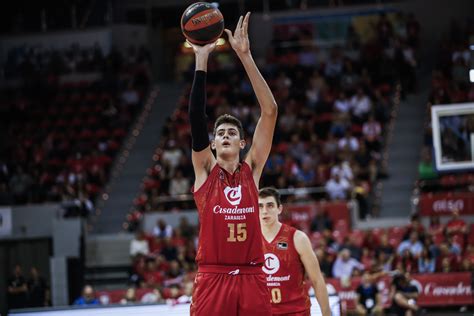 Aday Mara el gigante sin complejos que asombra al baloncesto español