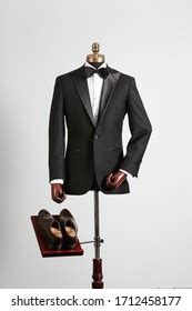 Suit Mannequin Royalty Free Images Stock Photos Pictures Shutterstock