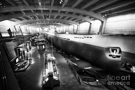 U-505 german uboat submarine exhibit in the museum of science and ...