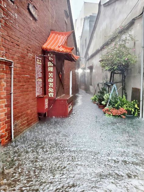 雨灌鹿港 民讚雨聲就怕淹水成災 彰化縣 自由時報電子報