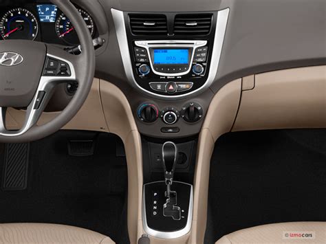 2012 Hyundai Accent: 34 Interior Photos | U.S. News