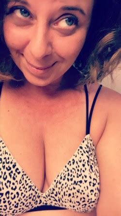 Pretty Milf S Homepage On Myfreecams