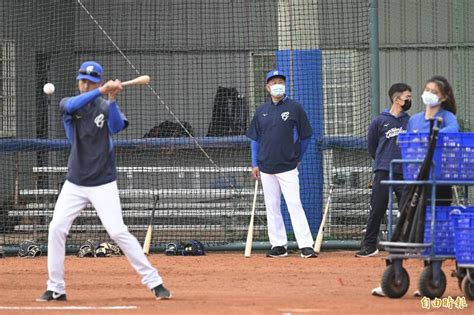 新聞 首日觀察富邦打者 日籍打教垣內哲也點出第一印象 看板baseball Ptt網頁版