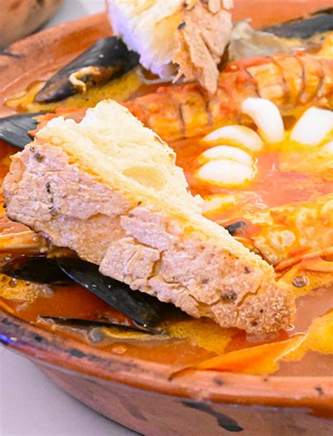 Zuppa Di Pesce Alla Pugliese Il Ciambotto Olio Extravergine Di Oliva