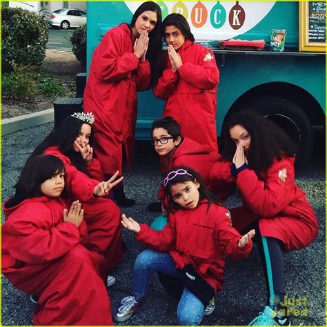 Jenna Ortega & 'Stuck In The Middle' Cast Share Cute Instagrams - See ...