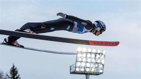 Vierschanzentournee In Bischofshofen Kobayashi Fliegt Wellinger In Der