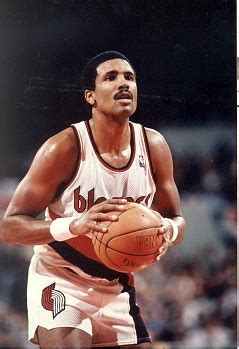 Steve Johnson – Basketball | Oregon Sports Hall of Fame & Museum