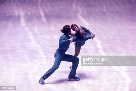 Val Sandra Bezic Photos and Premium High Res Pictures - Getty Images