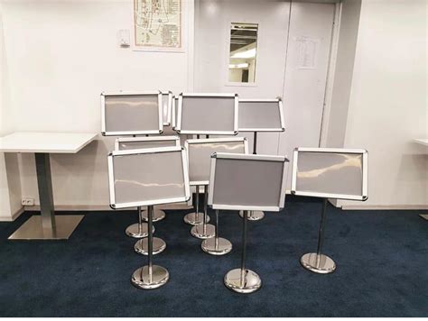 Указатель формат А3, напольная стойка навигации | Ивент Ресурс - аренда ...