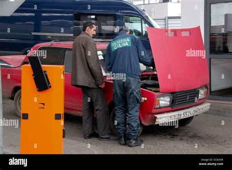 Poland / Ukraine Border at Medyka border post in Poland. Ukrainian ...