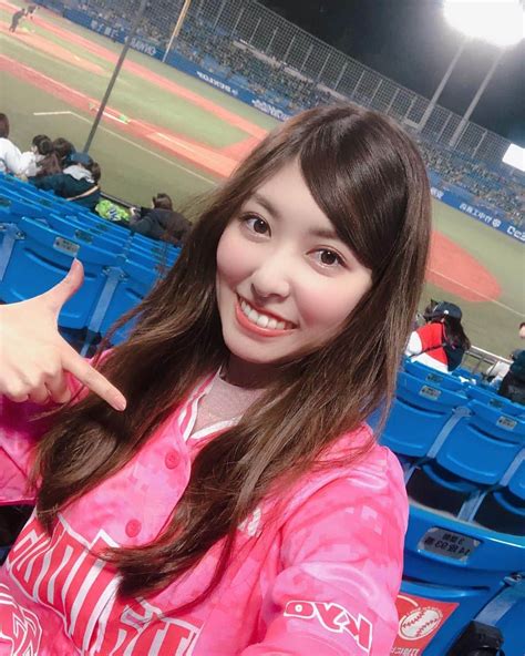 橘ゆりかさんのインスタグラム写真 橘ゆりかinstagram「今シーズン最後の神宮観戦でした⚾️ ️﻿ ﻿ まけほーでしたがドアラさん