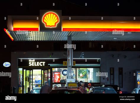 Shell Petrol Station Logo Stock Photo Alamy