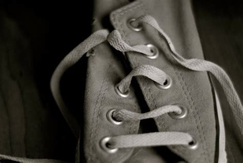 Unraveling Why Shoelace Knots Fail - Scientific American