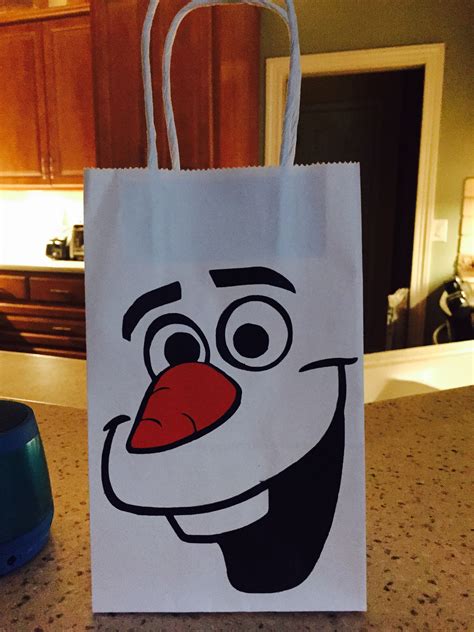 Olaf Gift Bag For Frozen Themed Birthday Party