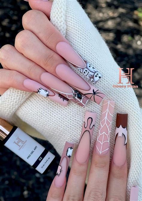 21 Perfect Halloween Nails acrylic design 2023 inspiration - Fashionsum