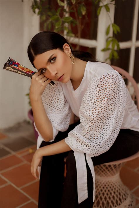 Rompiendo Barreras Como Emprendedora Latina La Historia De Stefany Hermosaz USA Latina