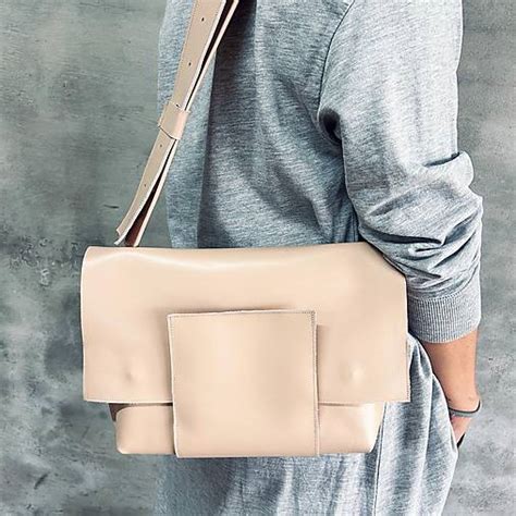 NUDE veľká kožená kabelka RAWBERRIES SAShE sk