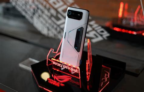 Asus Rog Phone 6 Pro Smartphone Gaming Terkencang Dengan Ram 18gb Dan