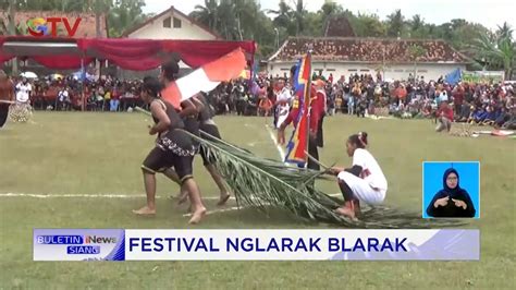 Festival Nglarak Blarak Serunya Berselancar Di Atas Daun Kelapa