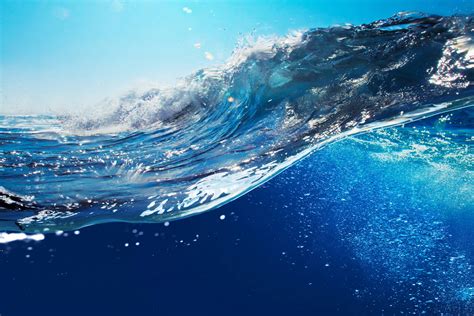 Download Crystal Clear Blue Wave Wallpaper