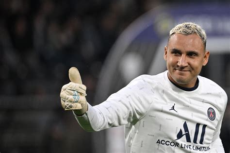 Paris Saint Germans Keylor Navas Unwilling To Take Pay Cut To Join