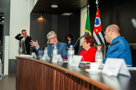 Hcfmb Apresenta Institui O E Projetos Futuros Comiss O De Sa De Da